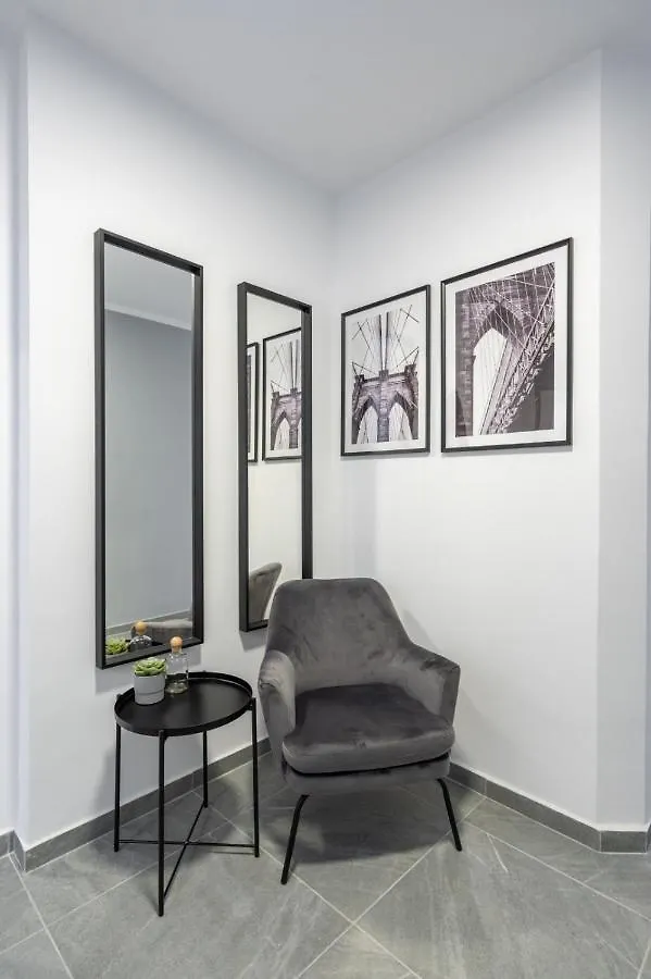 Relax Apartament In Piata Universitatii Bucharest Apartment